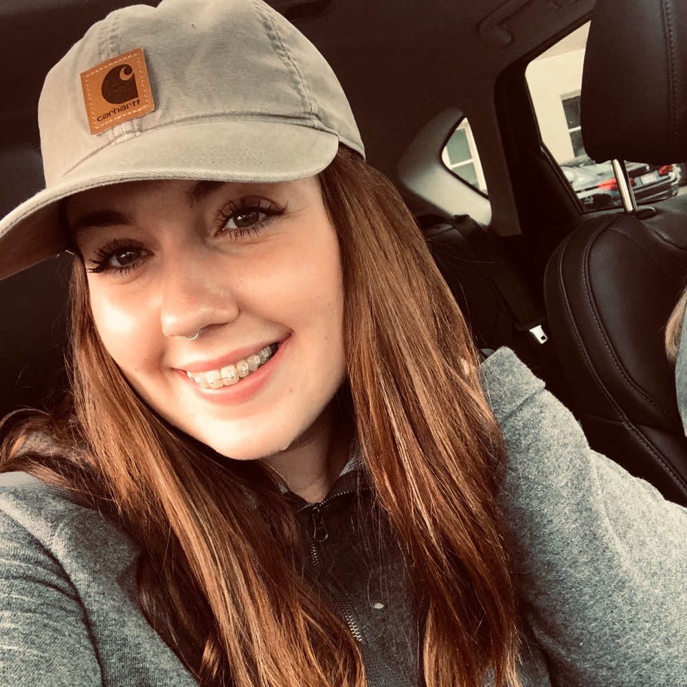 Meet your Posher, Brittany